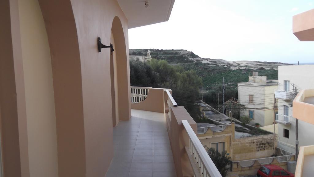 Hideaway Flats Xlendi Quarto foto